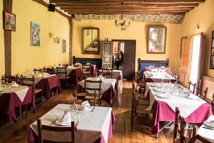 Casa Rural Restaurante Casino Munilla מראה חיצוני תמונה